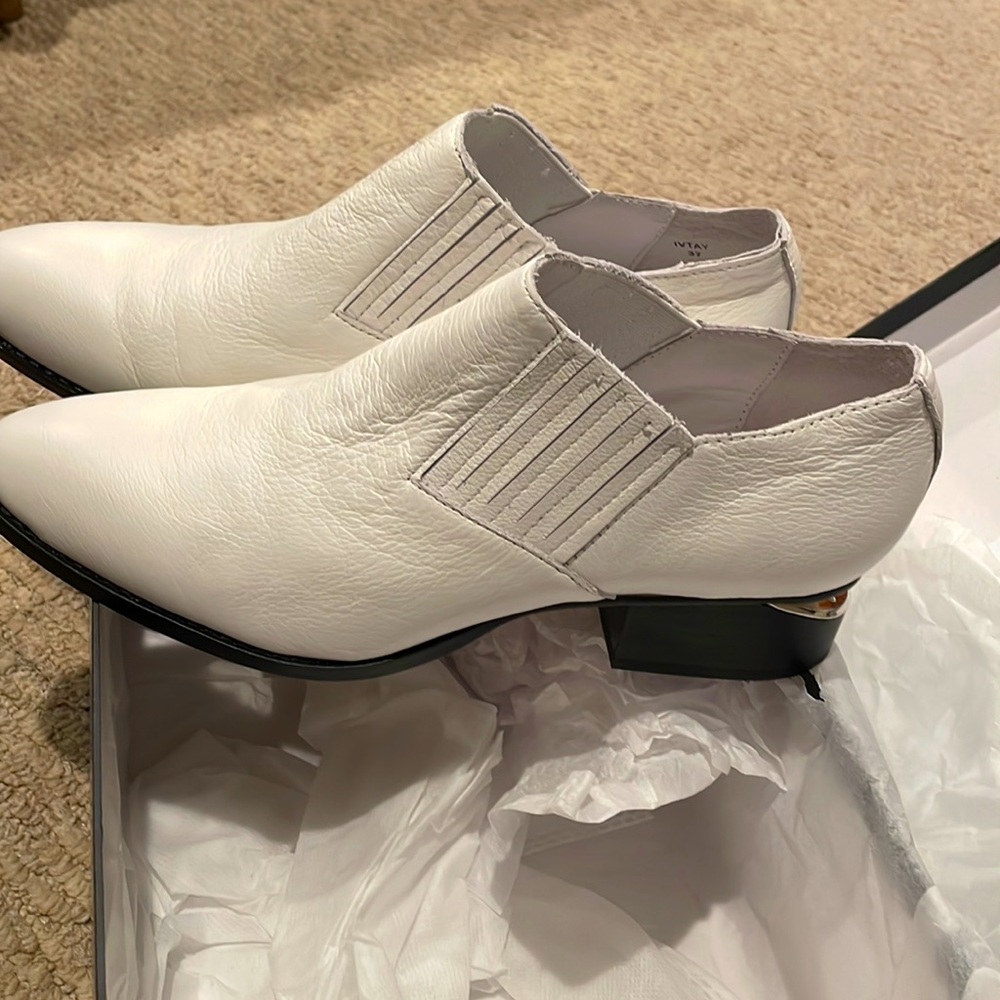 Silent D bootie